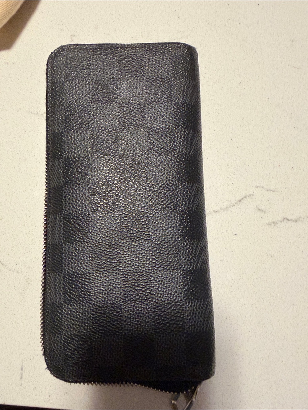 Louis Vuitton Zippy Wallet Vertical in Damier Graphite